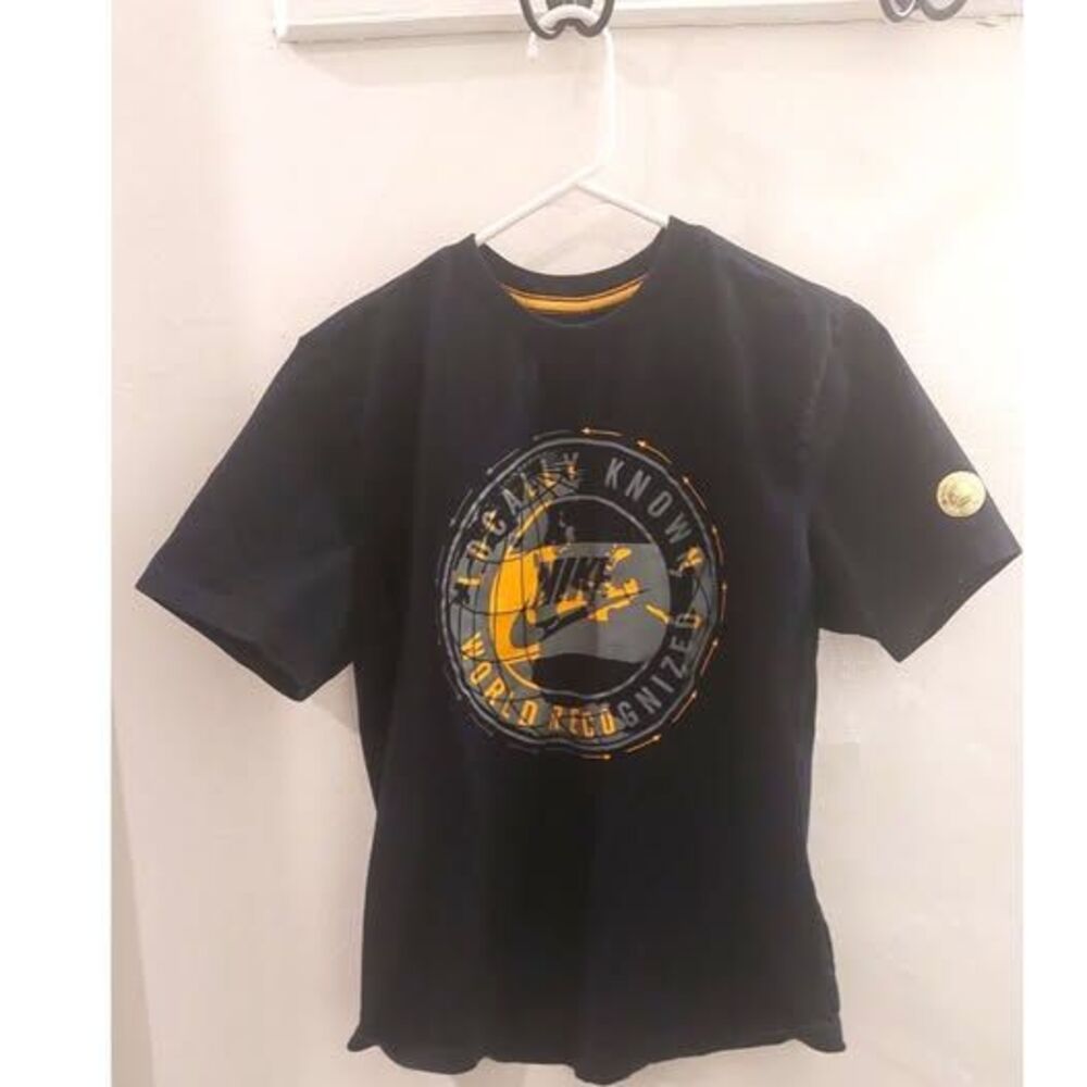 Nike World Recognized Global Graphic T-Shirt Black Men’s Medium
